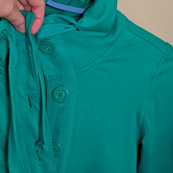 Green high necked sweat shirt - Picture 2 of 4